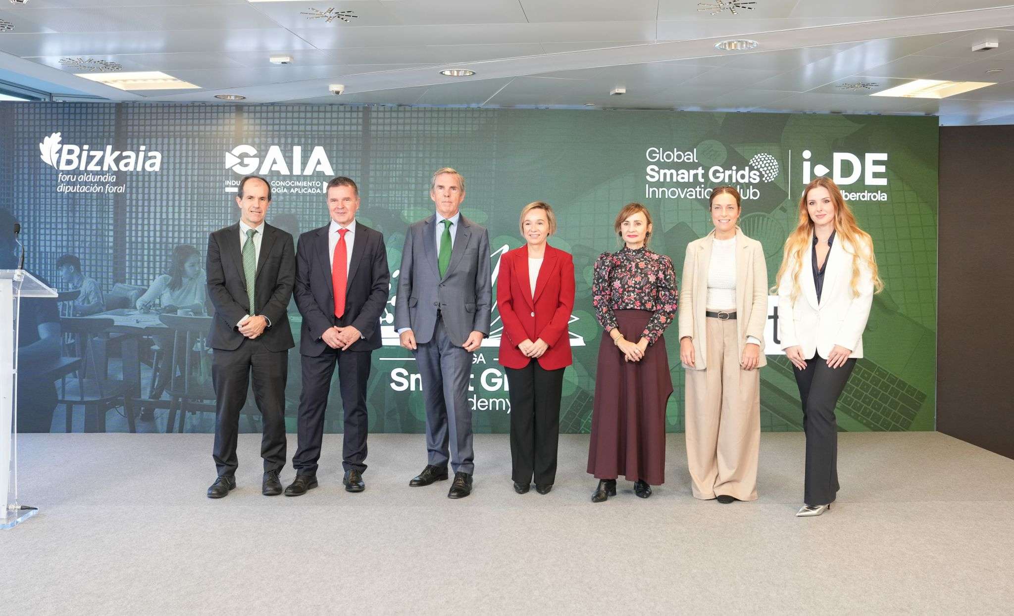 Smart Grids Academy impulsa cuatro nuevos itinerarios formativos en redes eléctricas inteligentes